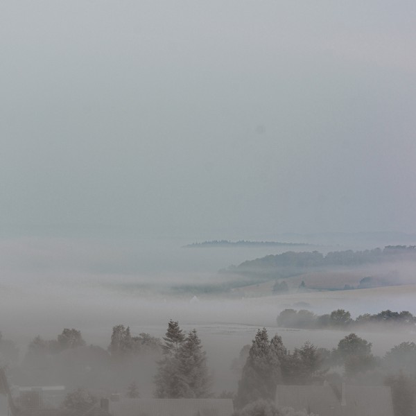 Helga Ntephe: Sequenz // ROMANTIKgesehen: Nebelgrau / 18. Juli 05:48 h / 2019 // 10 Farben pigment-print