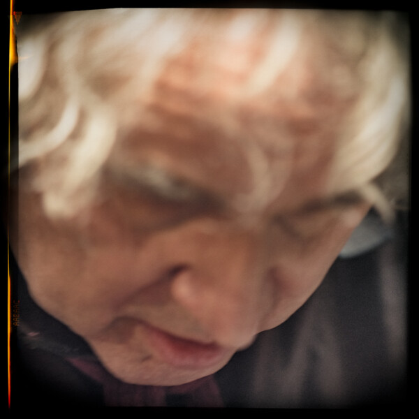 Die Kleine Weltlaterne (Otto) . 2018 . pigment print - 10 Farben . Edition 5 . 30 x 30 cm