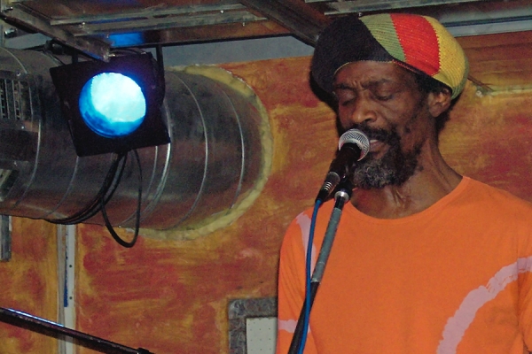 africa in Berlin / ras perez . 2005-09 . pigment print - 10 Farben . Edition 5 . 30 x 45 cm