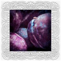 fuchtig kontemplativ: Pflaumenblau . 2016 . digital collage . pigment print - 10 Farben . Edition 5 . 30 x 30 cm