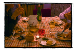 Geschossene Gesellschaft - Neukölln privat II . 2009 . pigment print - 10 Farben . Edition 5 . 43 x 63 cm