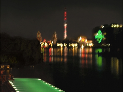 Bad der Lichter II . 2005-06 . pigment print - 10 Farben . Edition 5 . 52,6 x 70 cm