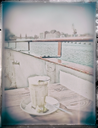 remembrance of Berlin II . 2002/2017 . pigment print - 10 Farben . Edition 5 . 40,5 x 30,4 cm